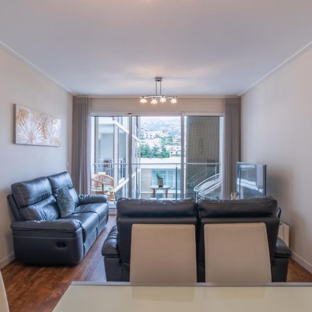 Madalenas View Apartment ฟุงชาล ภายนอก รูปภาพ