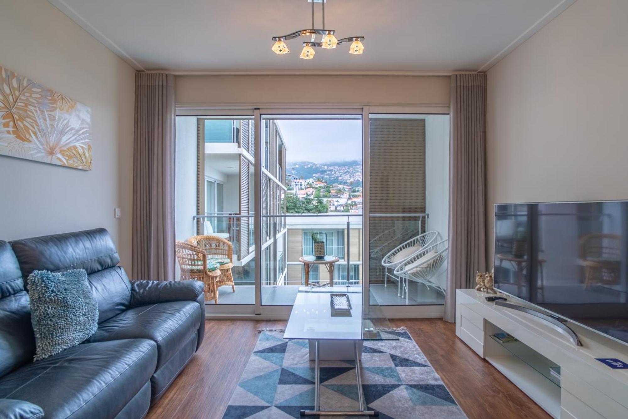 Madalenas View Apartment ฟุงชาล ภายนอก รูปภาพ