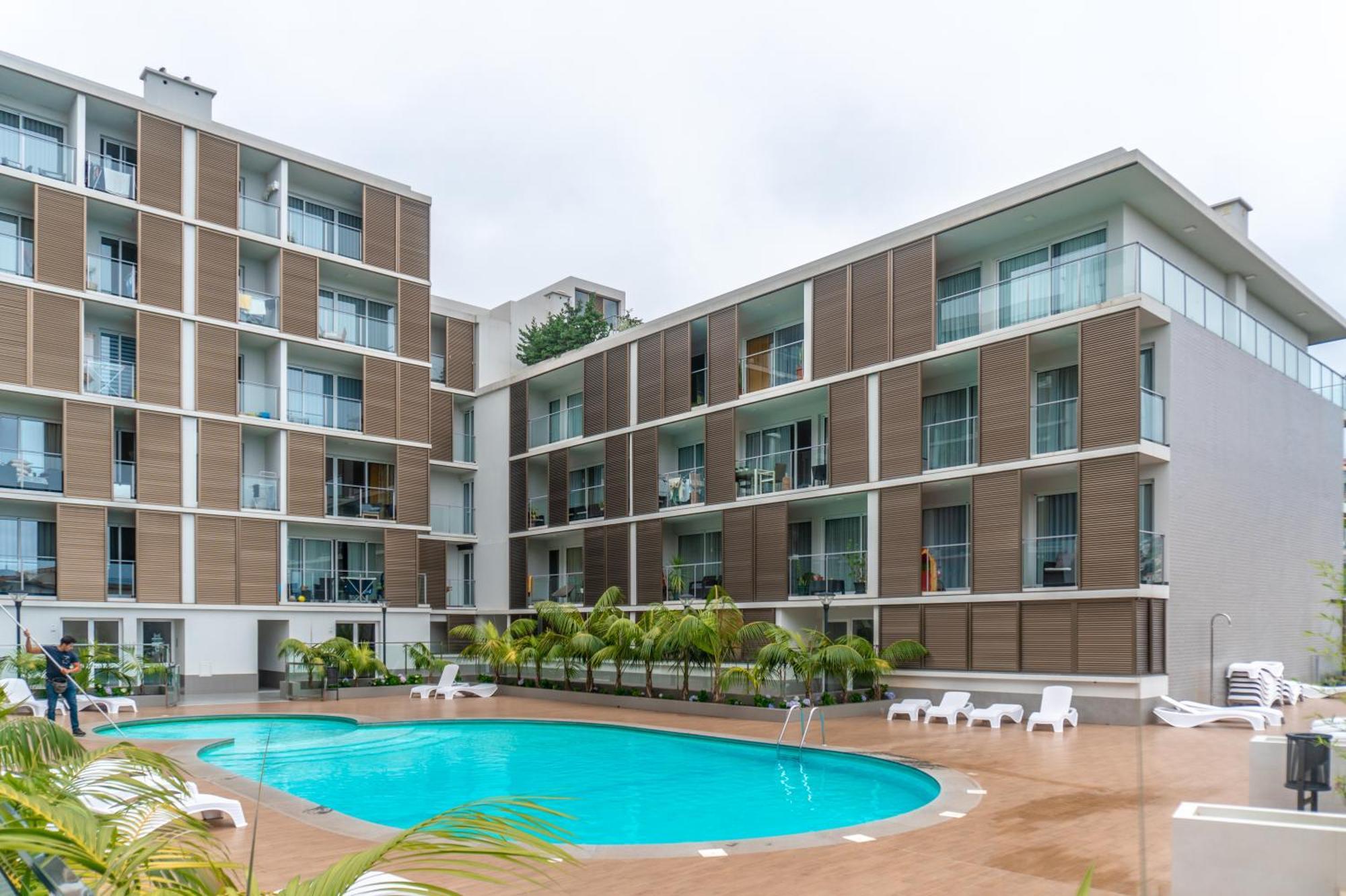 Madalenas View Apartment ฟุงชาล ภายนอก รูปภาพ