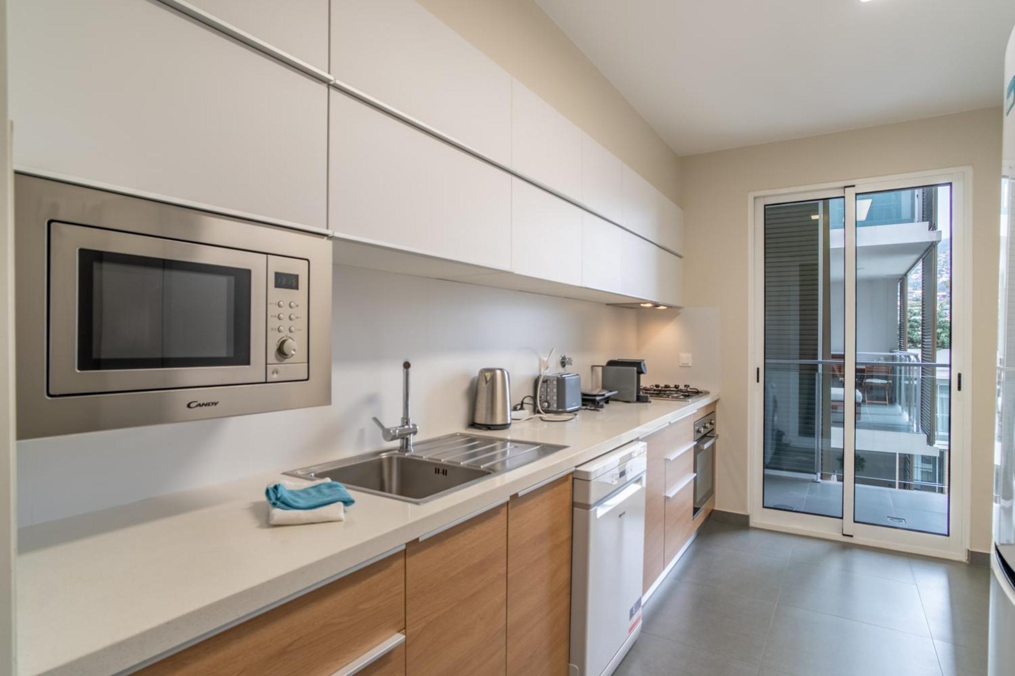 Madalenas View Apartment ฟุงชาล ภายนอก รูปภาพ